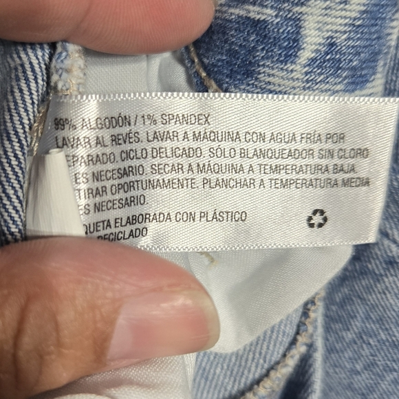 Wild Fable highest rise mom jeans distressed Ombre Jeans Sz 6 - Picture 9 of 12